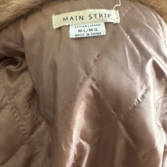 Main Strip Faux Fur Vest - Tan - Picture 3 of 6